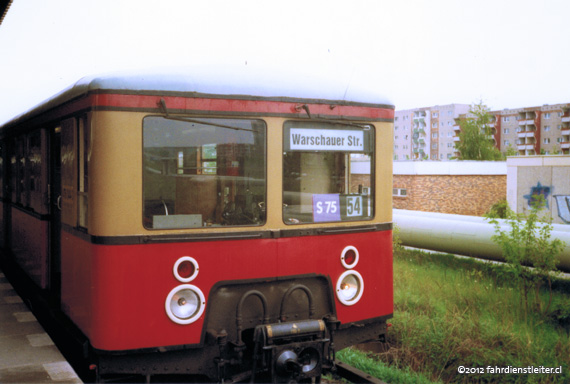 BR 476 im Bahnhof Wartenberg